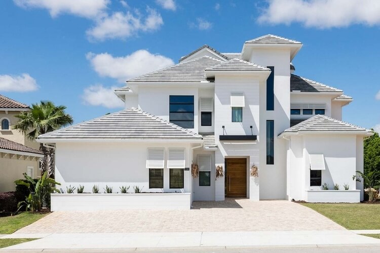 A large, white Orlando villa