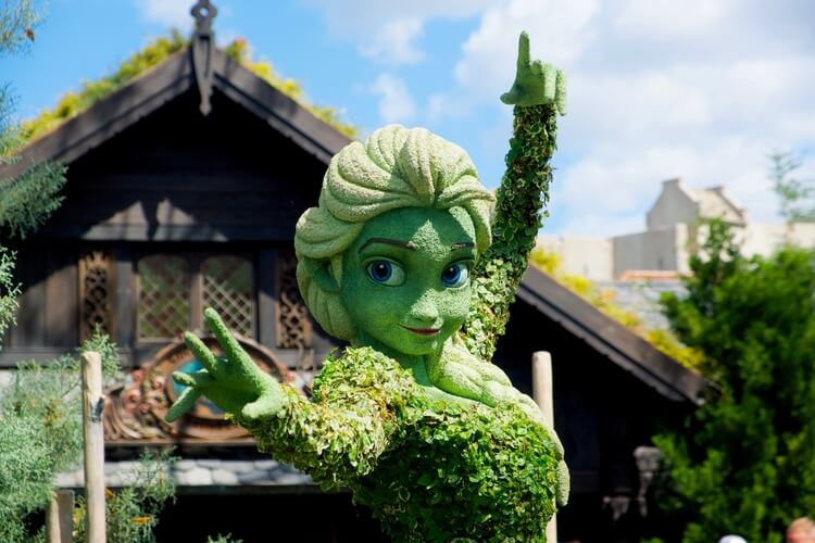 A topiary Elsa at Disney World Orlando
