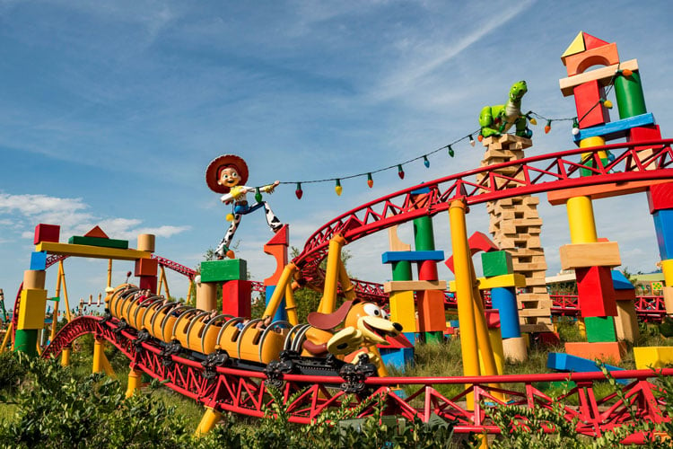 Guide to rides at Disney World - the Slinky Dog Dash ride