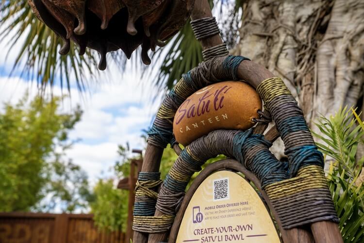 restaurant sign reading Satu'li canteen