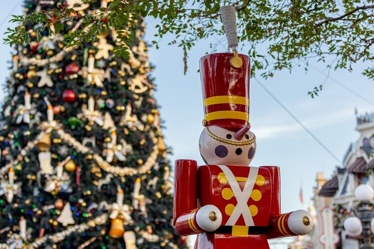 The Disney World Christmas decorations don't get any more classic then this festive Christmas tree and traditional toy soilder at Magic Kingdom