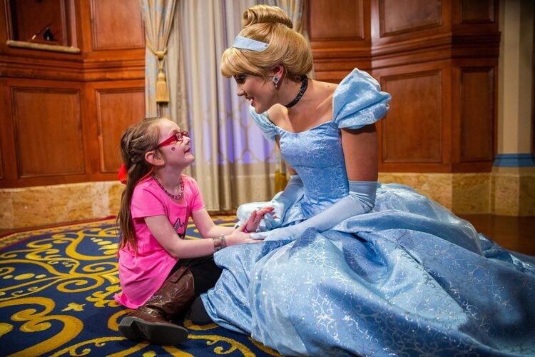 Character dining at Disney World. Girl meets Cinderella at Magic Kingdom.