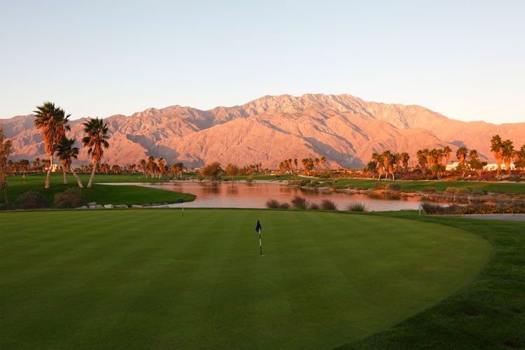 Palm Springs golf course - the best places to golf in February