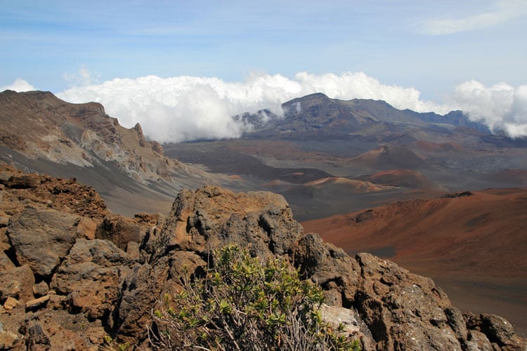 The best places to visit in November - volcanic rocks at Hakalaea National Park
